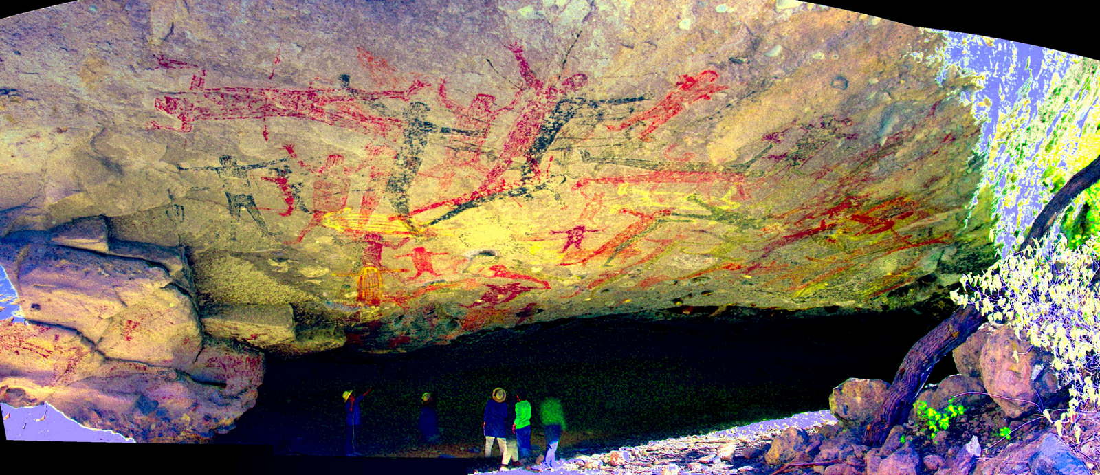 As I study the rock art I see patterns in painting details and in relationships among the figures. I will mention what I see in the images, but mainly this slideshow showcases the incredible paintings. (LDS)